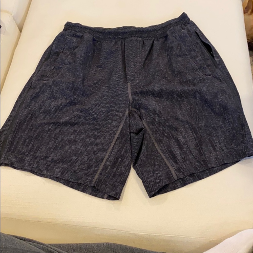 Lululemon Pace Breaker Shorts Large